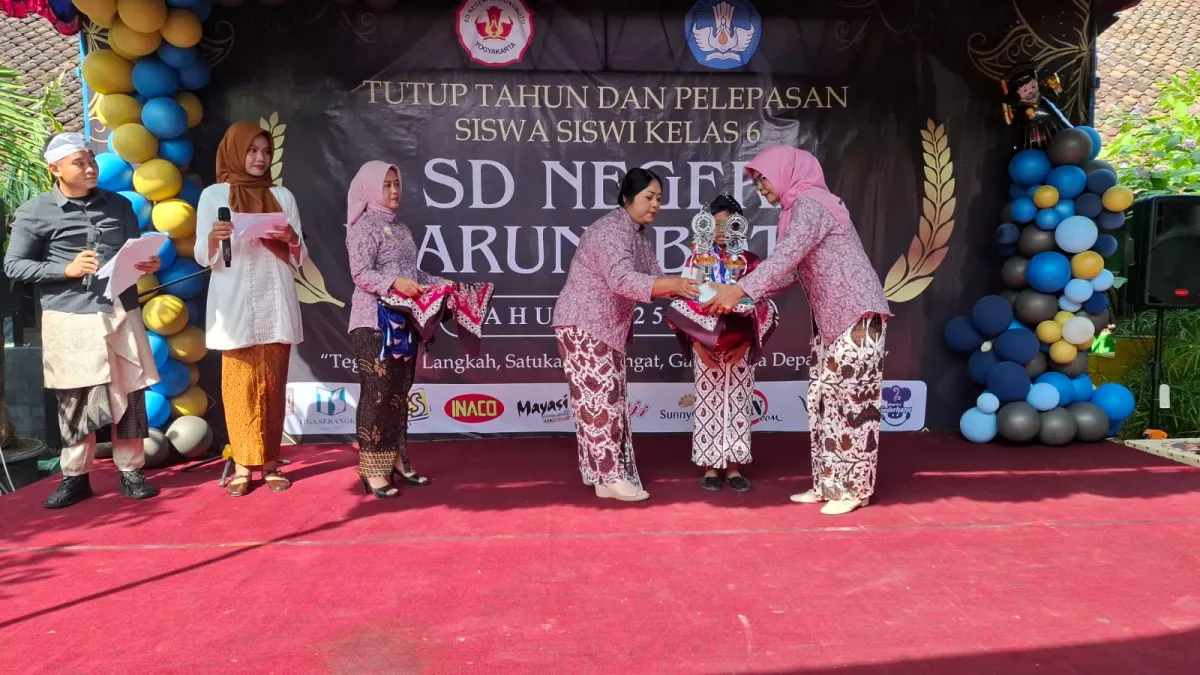 Haru dan Bangga Warnai Pelepasan Siswa Kelas VI SDN Warungboto
