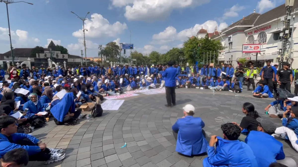 Mahasiswa UII Turun ke Jalan, Soroti Ekonomi hingga Reformasi Polri